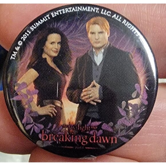 Collectible Breaking Dawn Part 1 Movie Pins, set of 6 - Picture 9 of 16